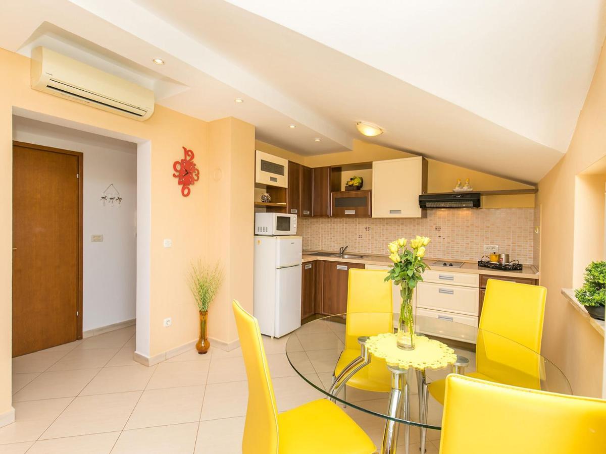 Apartment Labinjan Porec Esterno foto